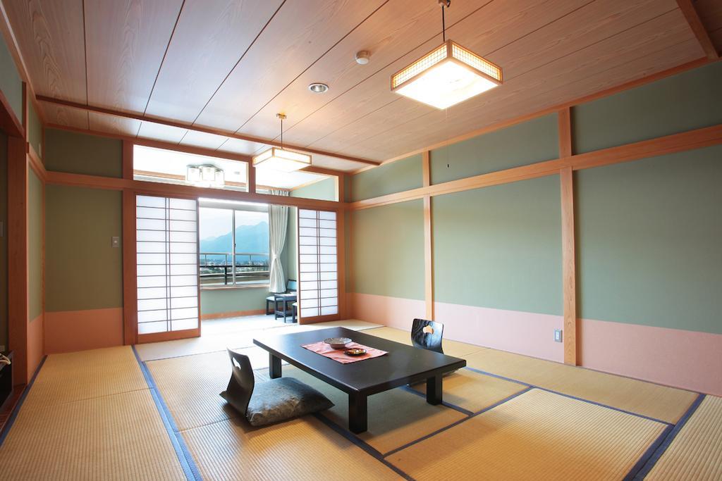 Kosuien Hotel Fujikawaguchiko Exterior photo
